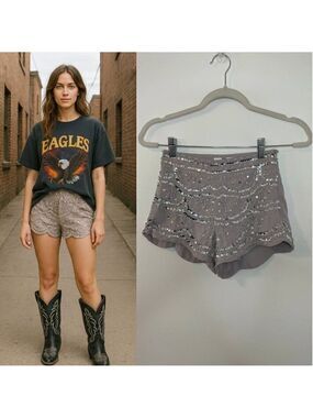 🐈True Decadence Sequin Scalloped Mini Shorts 4P